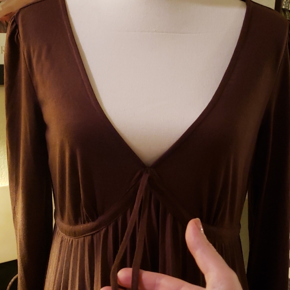 Dress - Picture 4 of 8